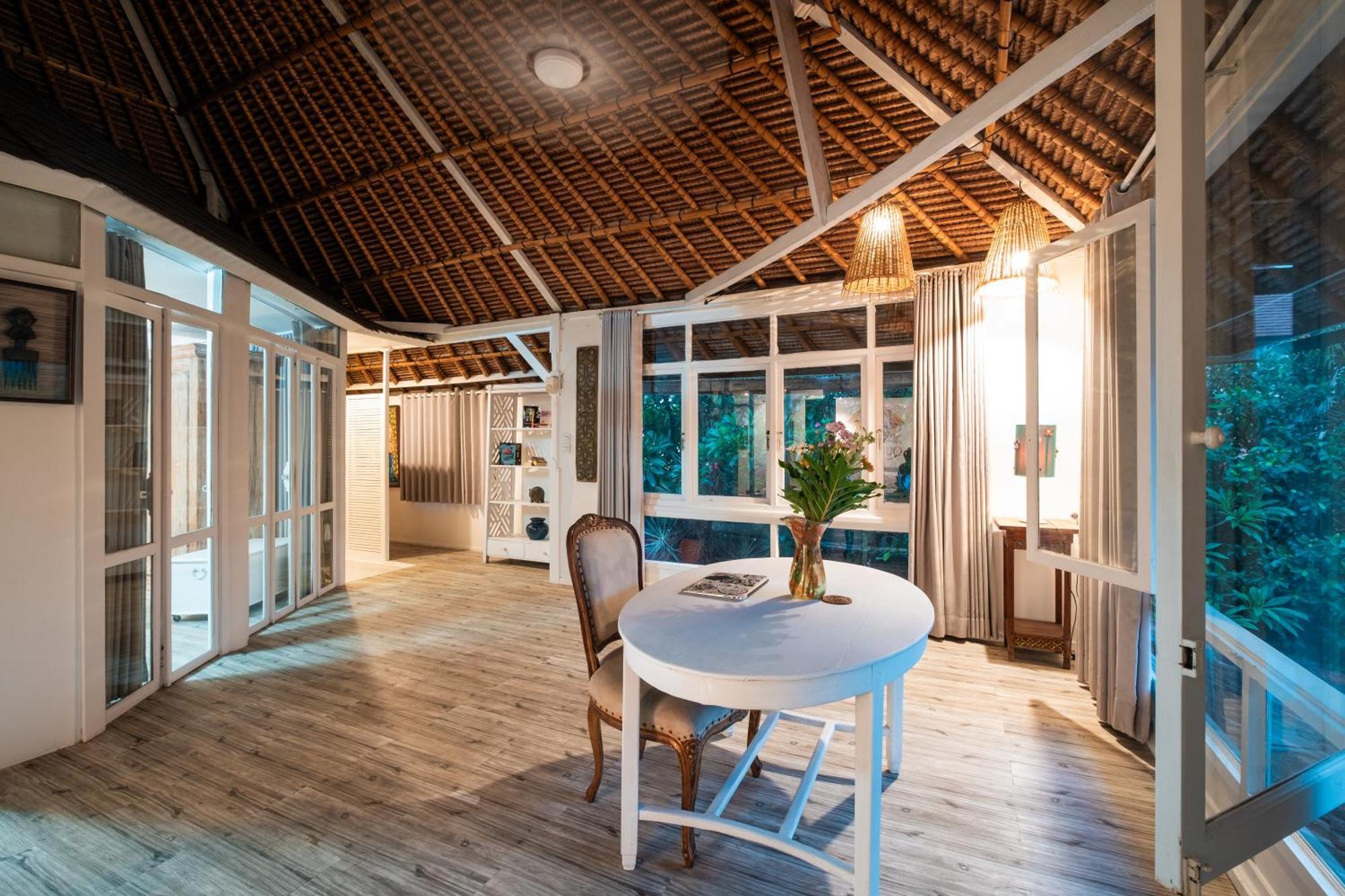 Seminyak Villa Kubuku Exterior photo